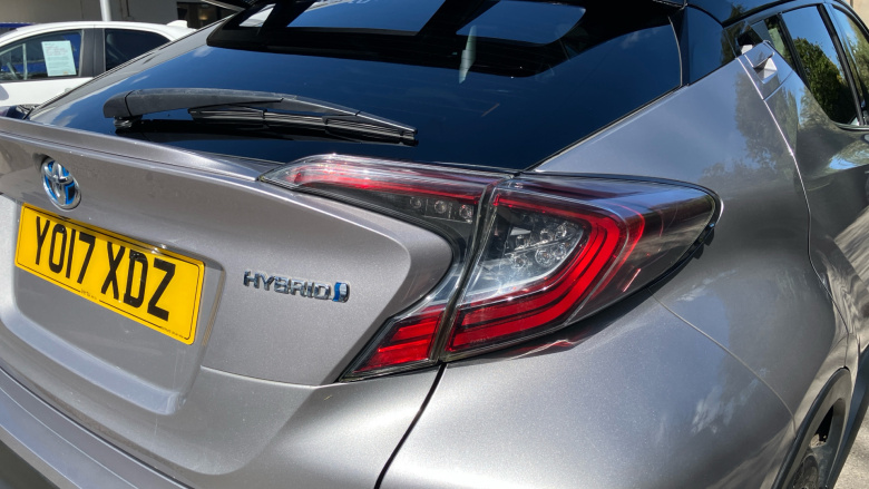 Toyota C-HR 1.8 Hybrid Dynamic 5dr CVT Hybrid Hatchback